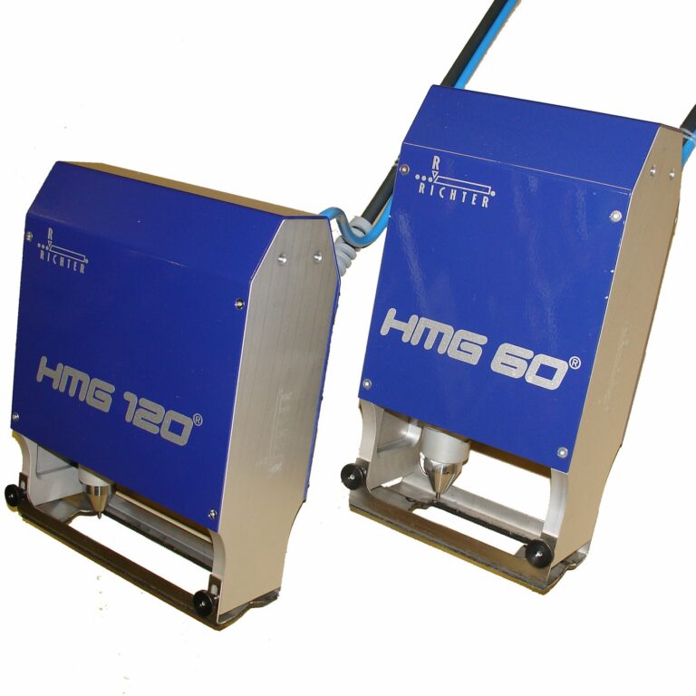 Ręczne znakowarki mikropunktowe HMG60 i HMG120 firmy Richter ustawione obok siebie.