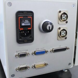 Panel wejść i wyjść znakowarki do integracji – złącza sterujące i komunikacyjne